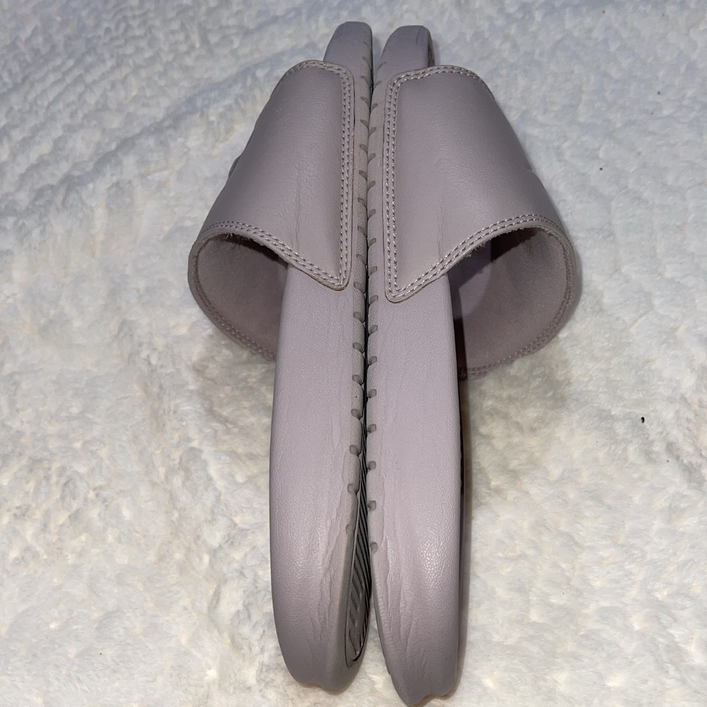 Nike Slides - Picture 5 of 8